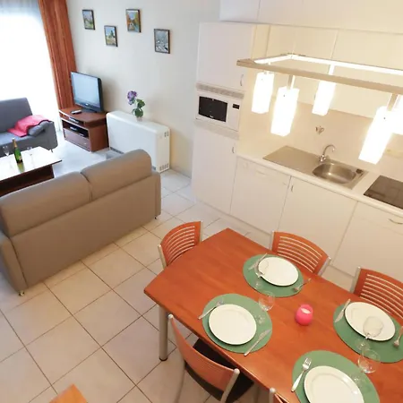 Residentie Zeezicht 아파트 *
